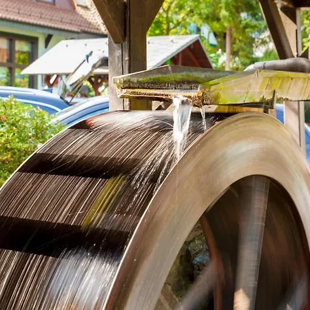 Landgasthof Hessenmuehle فندق 3*